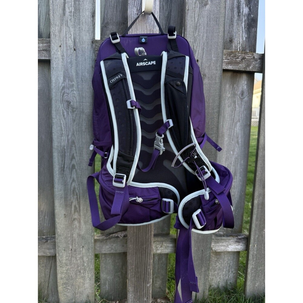 Osprey Tempest 20L Women's Hiking Backpack with Hipbelt, Violac Purple, WM/L - Picture 2 of 15